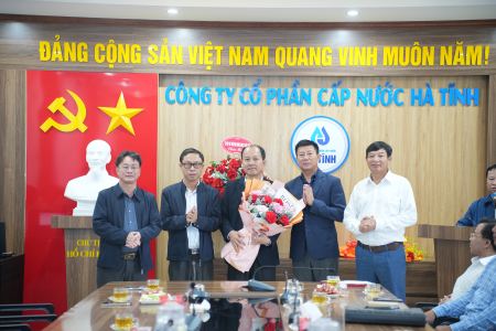 Công ty Cổ phần Cấp nước Hà Tĩnh tổ chức Hội nghị công bố Quyết định  về công tác cán bộ